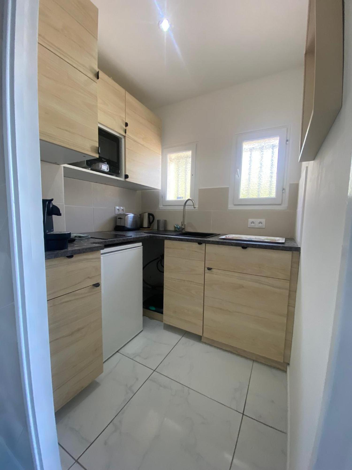 Appartement Cosy A Sanary Plage De Portissol-Climatise-Parking Prive Exterior foto